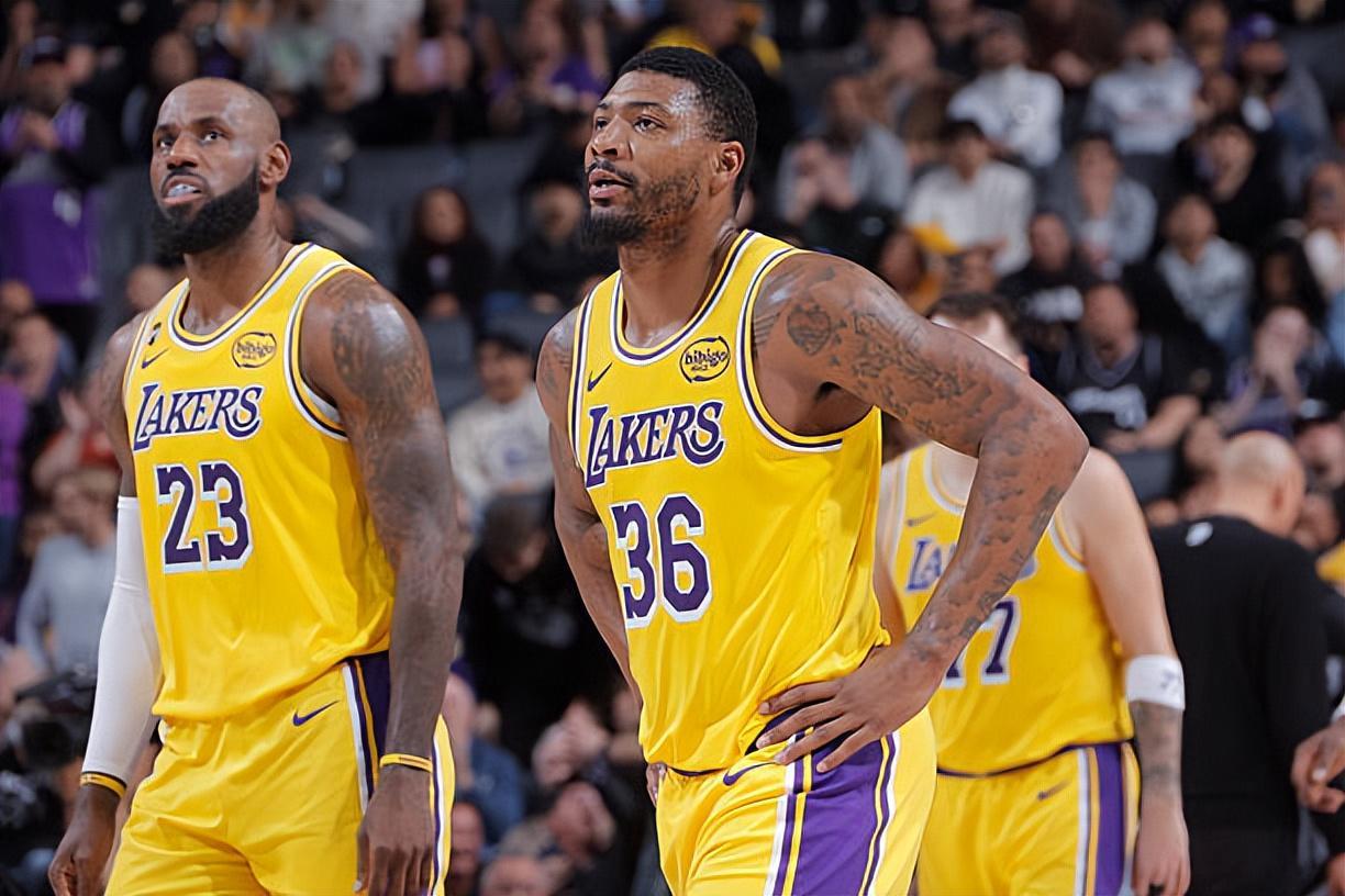 MK体育app下载-进攻端的负面影响实在是太大了，湖人后场大闸的场上效果很不理想