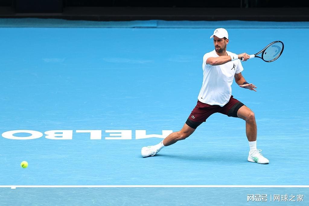 MK体育app下载-德约科维奇仅训练12分钟便显露痛苦状态，澳网前景引发担忧